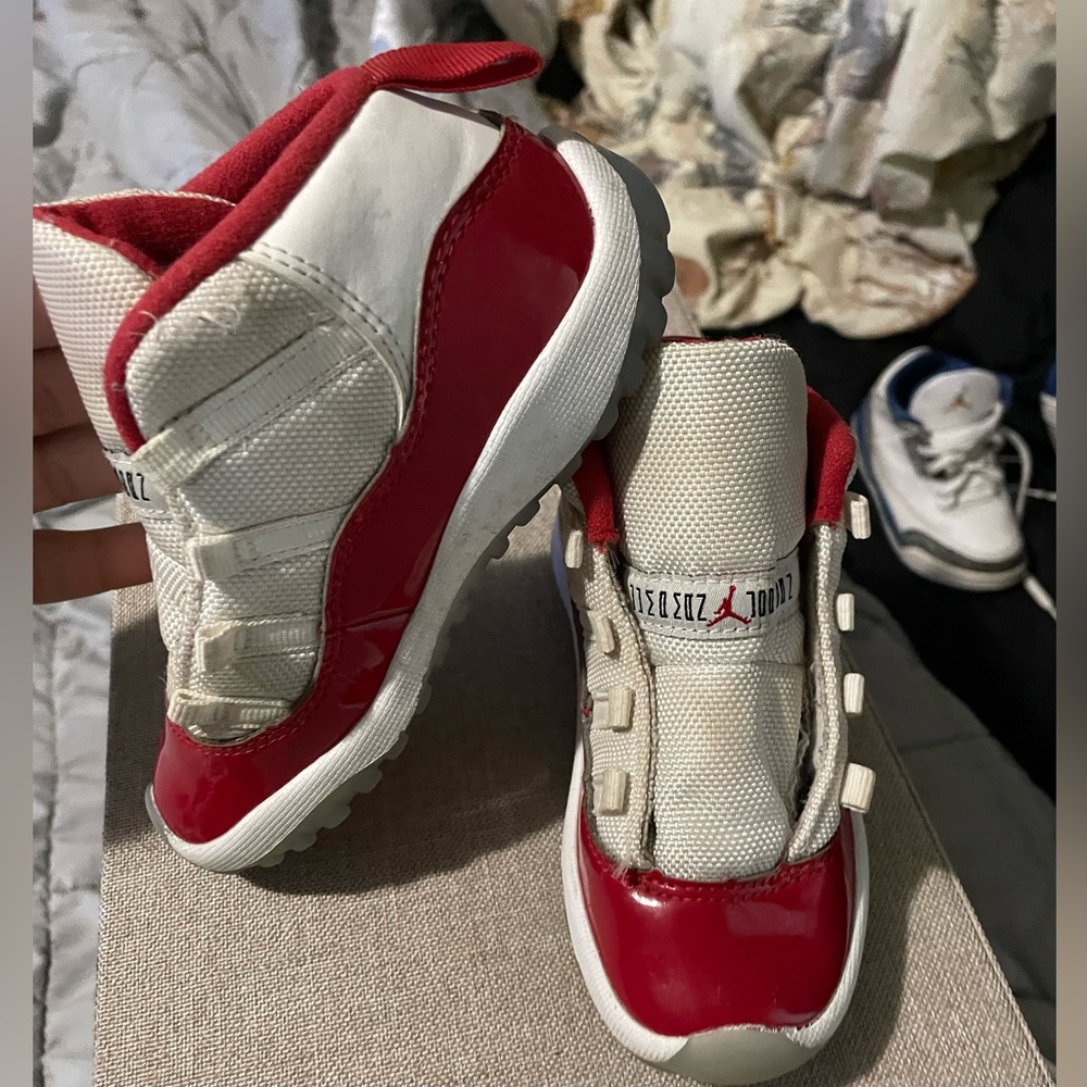 Jordan 11 - Picture 6 of 6